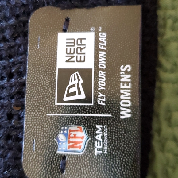 NFL Steelers Women's Black Sparkle Beanie New Era Cap Hat new with tags - Picture 4 of 5